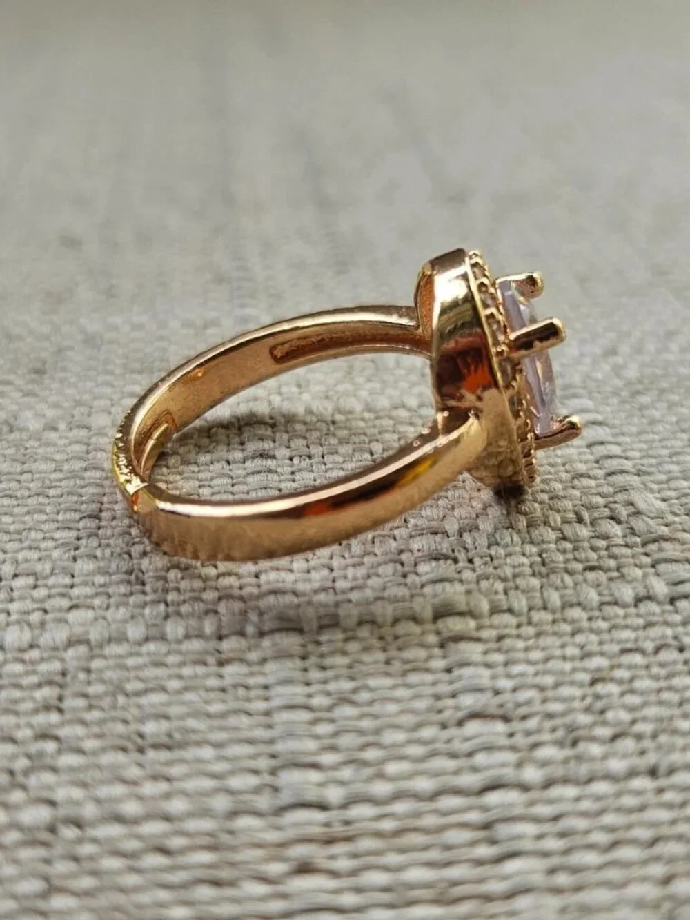 Women Fashion Ring Gold Tone High Quality Fashion Jewelry Rings Size adj 7.5-8.5 - Picture 8 of 13